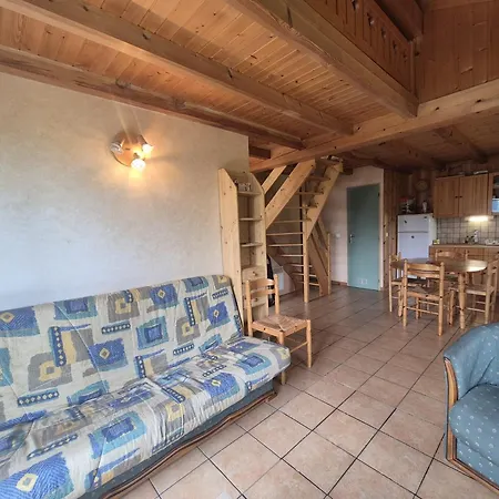 Style - 6 Pers Apartment Montvalezan